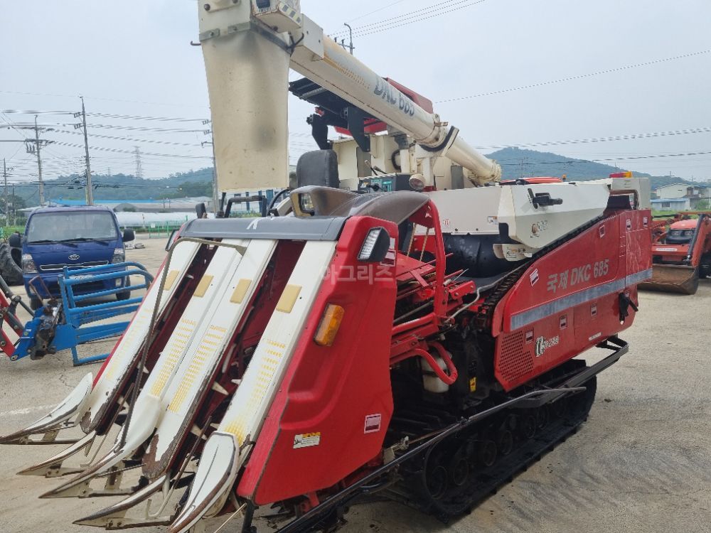 Kukje Combine Harvester DKC685 (4Rows) 뒤우측면