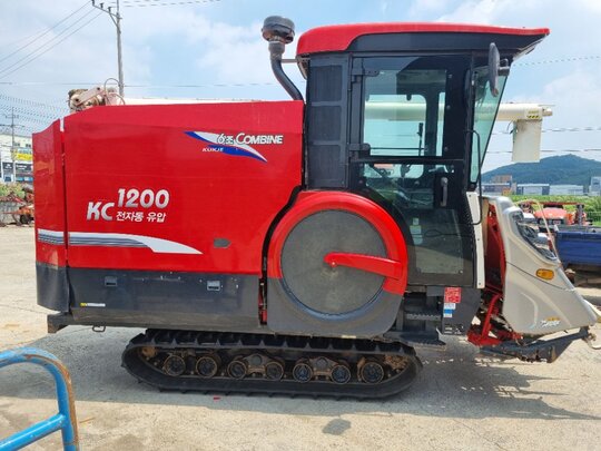 Kukje Combine Harvester KC1200 (6Rows) 앞좌측면