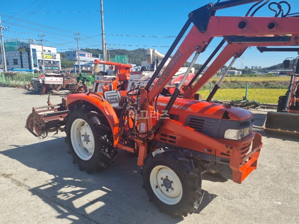 대동 트랙터 D380L (38마력) 뒤우측면
