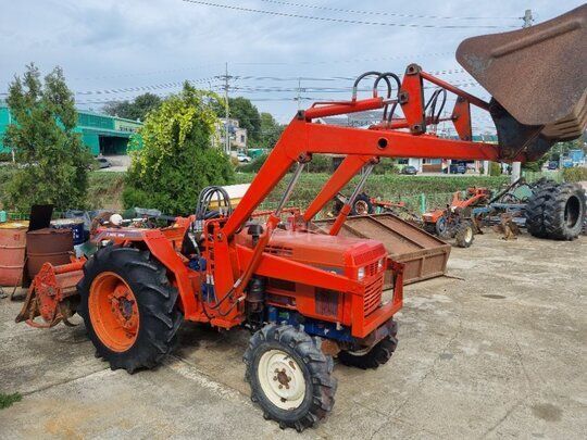 Daedong Tractor L2601 (26hp) 앞좌측면