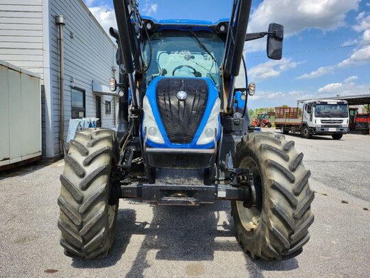 LS Tractor T5.130 (130hp) 앞좌측면