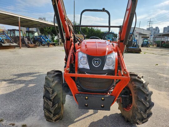 Daedong Tractor DK500 (50hp) 앞좌측면