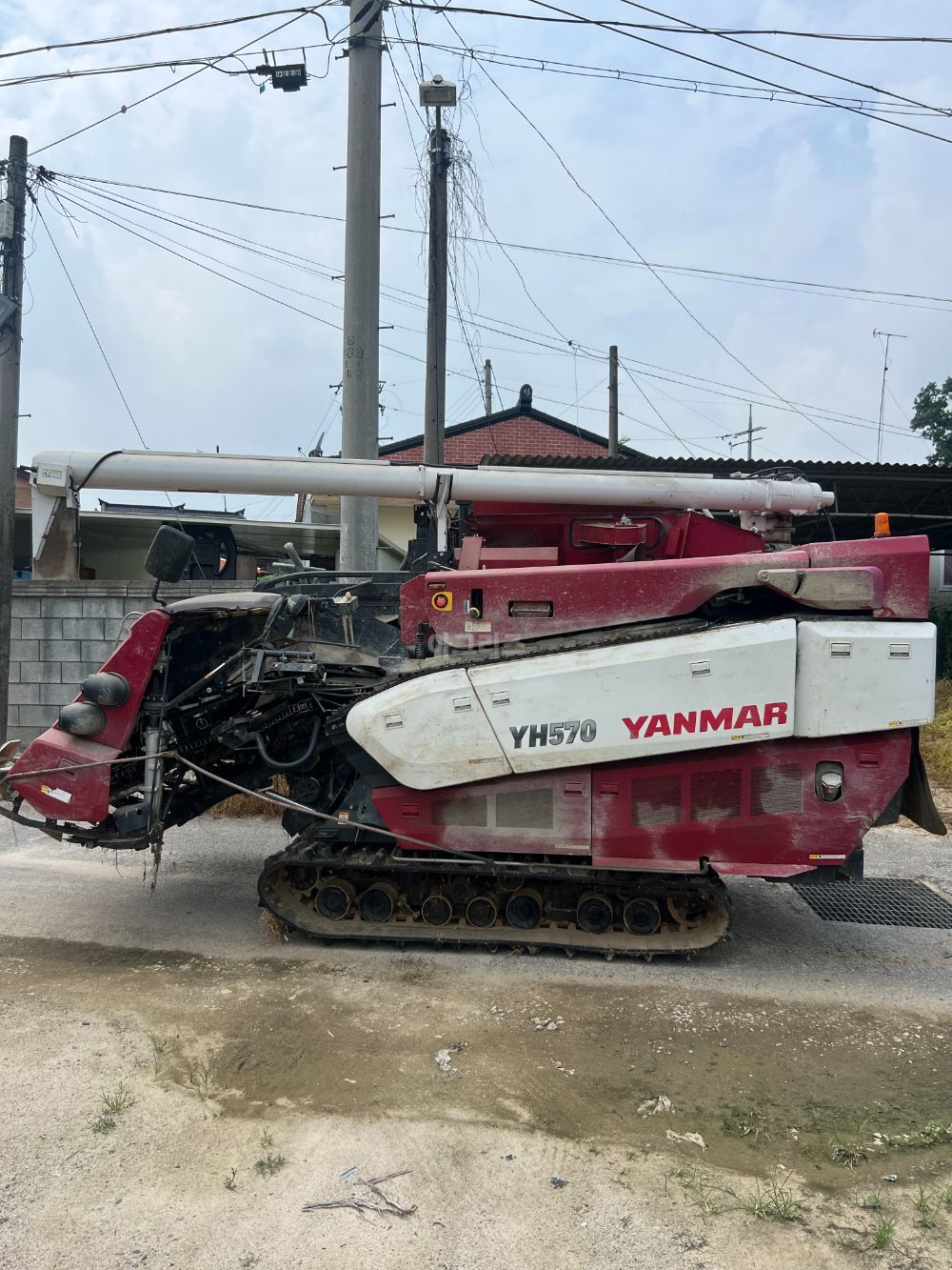 Yanmar Combine Harvester YH570 (5Rows) 뒤우측면