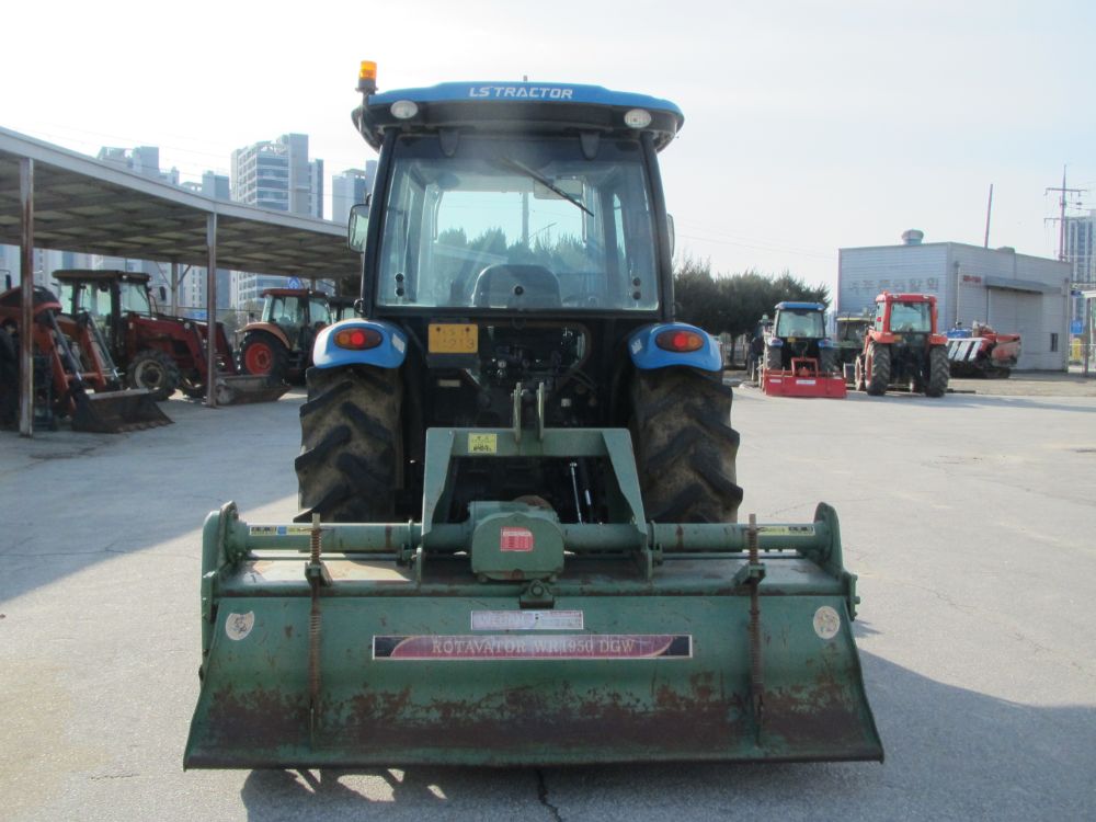 LS 트랙터 U6160 (61마력) 뒤우측면