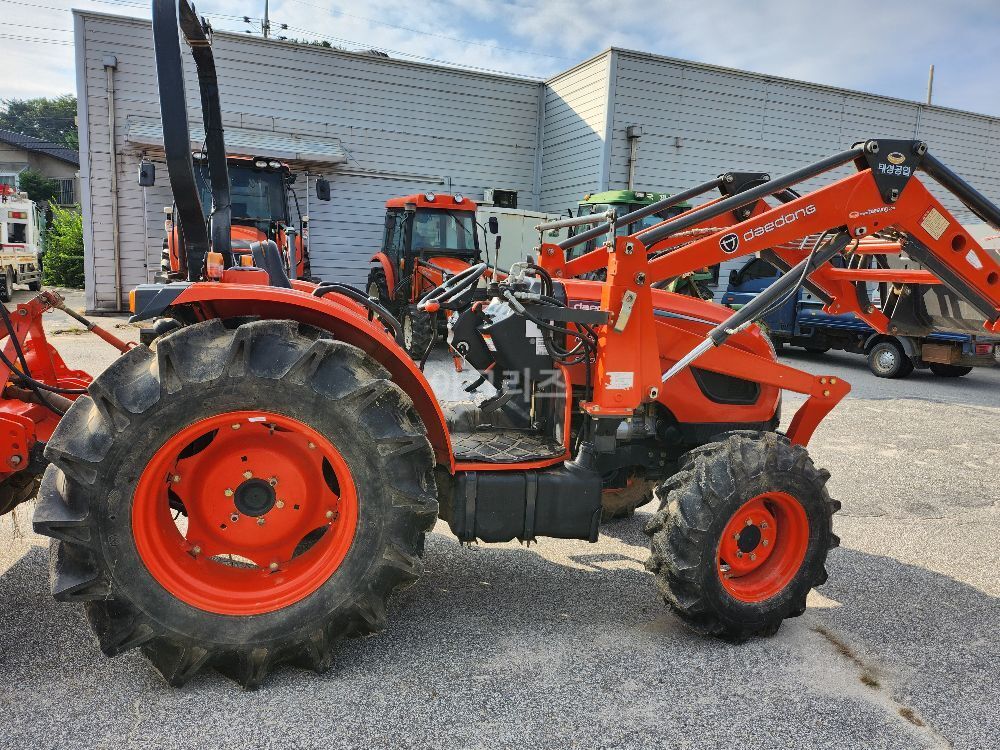 Daedong Tractor DK500 (50hp) 뒤우측면