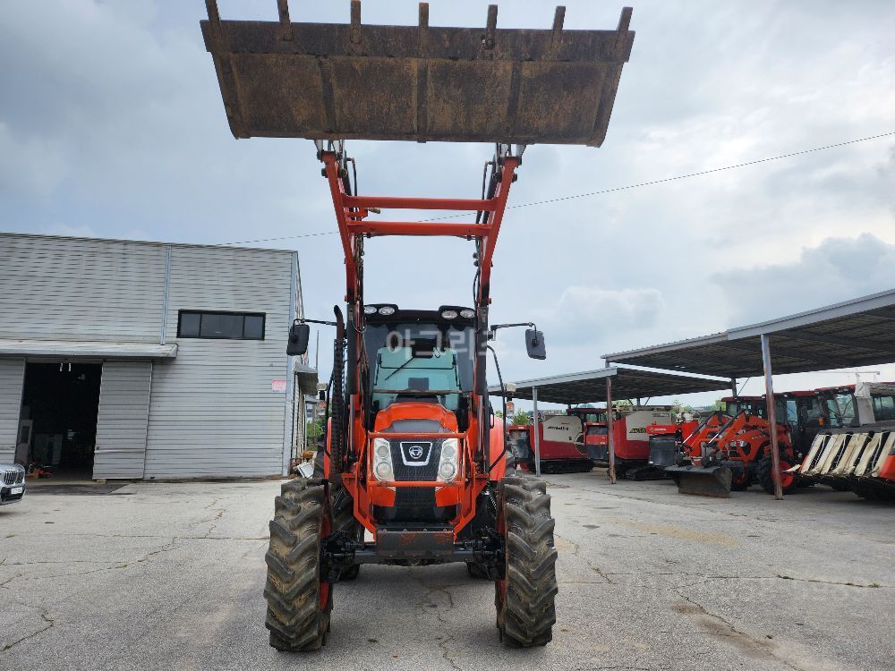 Daedong Tractor PX1000 (100hp) 뒤우측면
