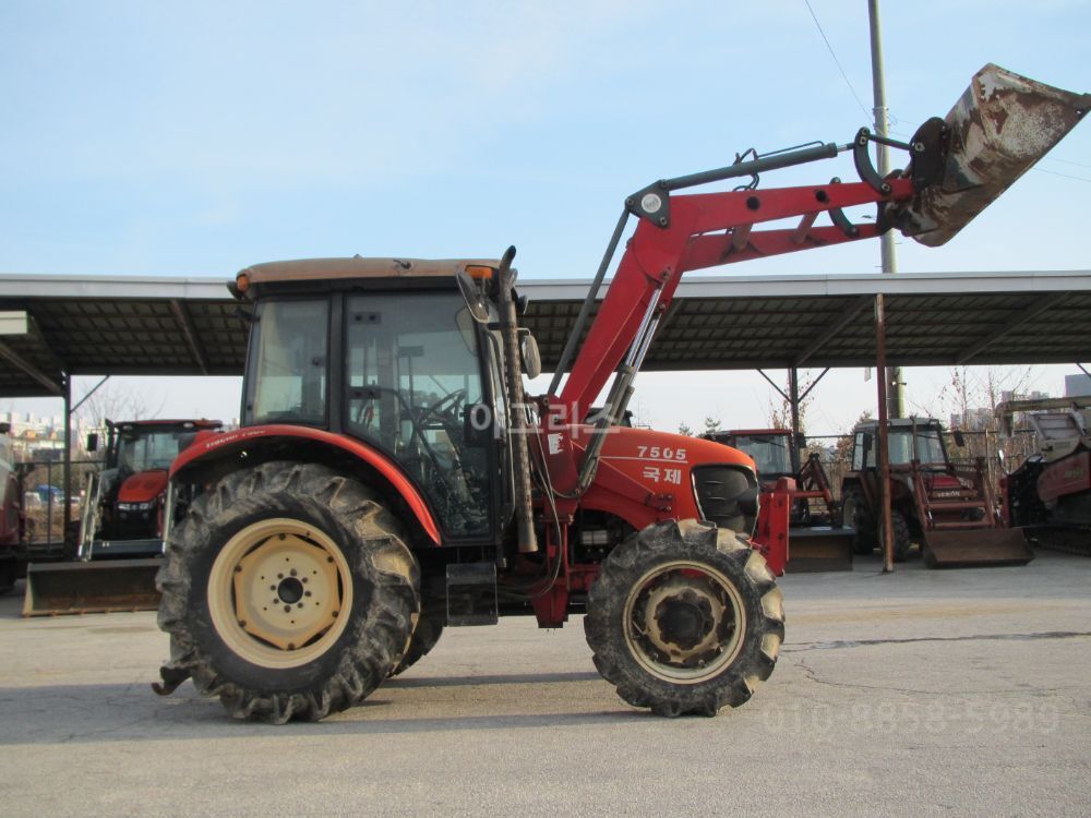 Kukje Tractor 7505 (75hp) 뒤우측면