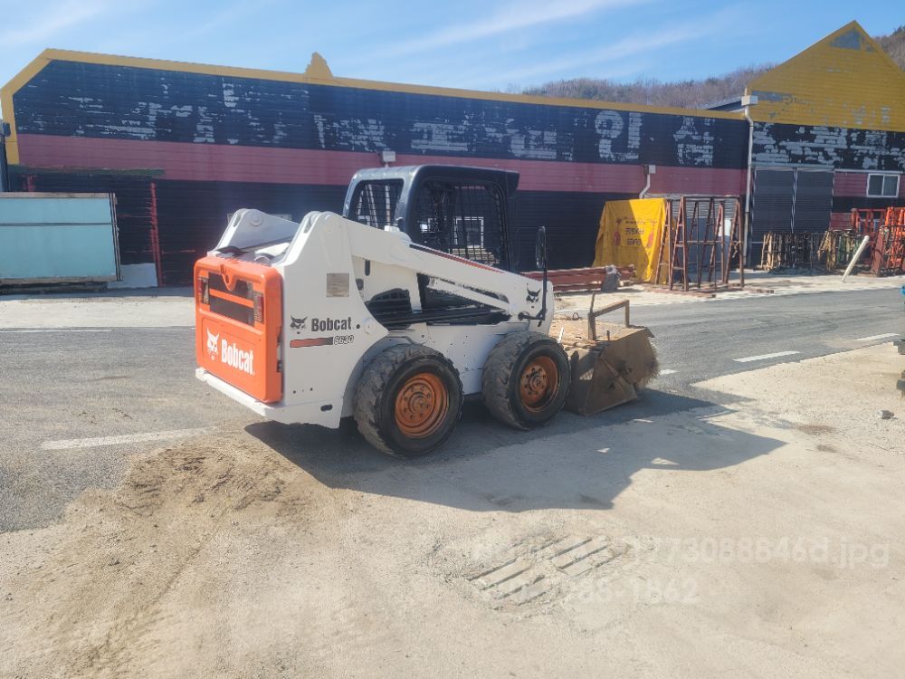 밥캣BOBCAT 스키드로더 S630 뒤우측면