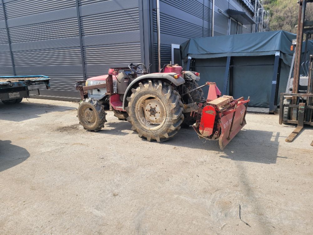 LS 트랙터 LT360D (36마력) 뒤우측면