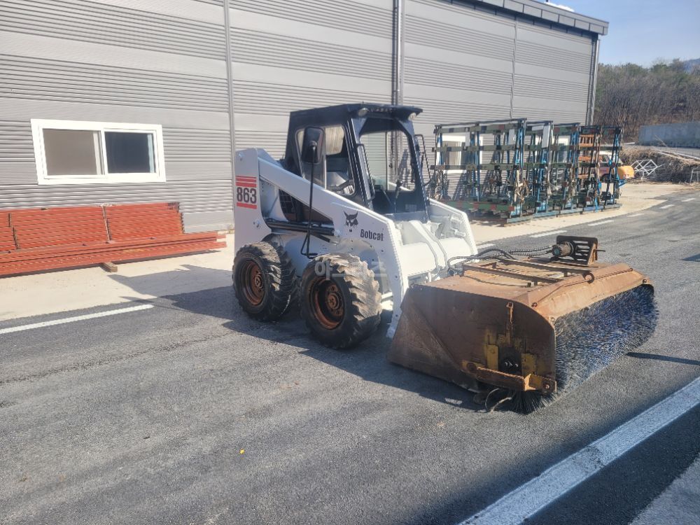 두산바브캣 스키드로더 863 뒤우측면