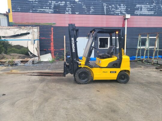 Hyundai Forklift 20D (2.0톤) 앞좌측면