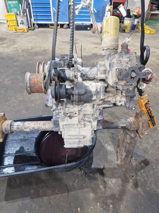 Daedong Combine Harvester DSM72G (4Rows) 앞좌측면