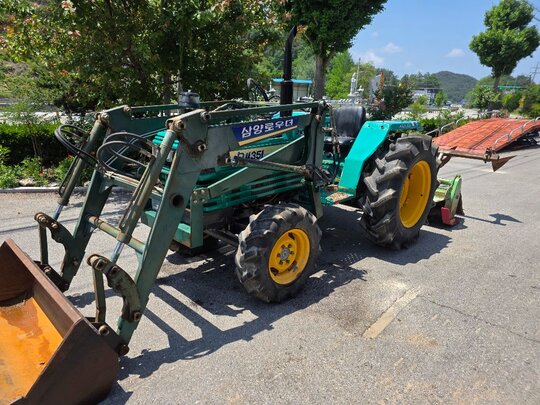 대동 트랙터 D4351 (43마력) 앞좌측면