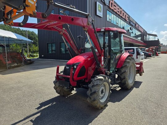 TYM 트랙터 T552 (55마력) 앞좌측면