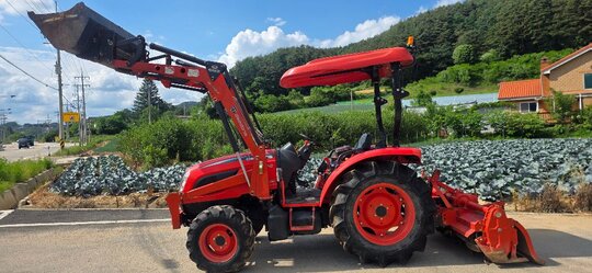 Daedong Tractor NX600 (58hp) 앞좌측면