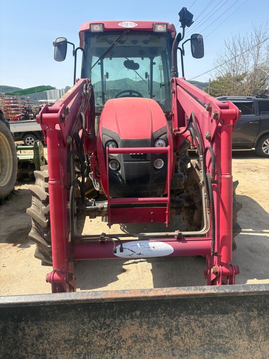 TYM 트랙터 T553 (55마력) 앞좌측면