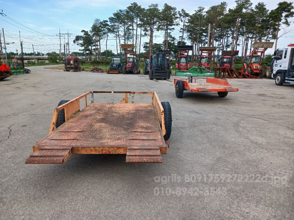  트레일러 트레일러 뒤우측면