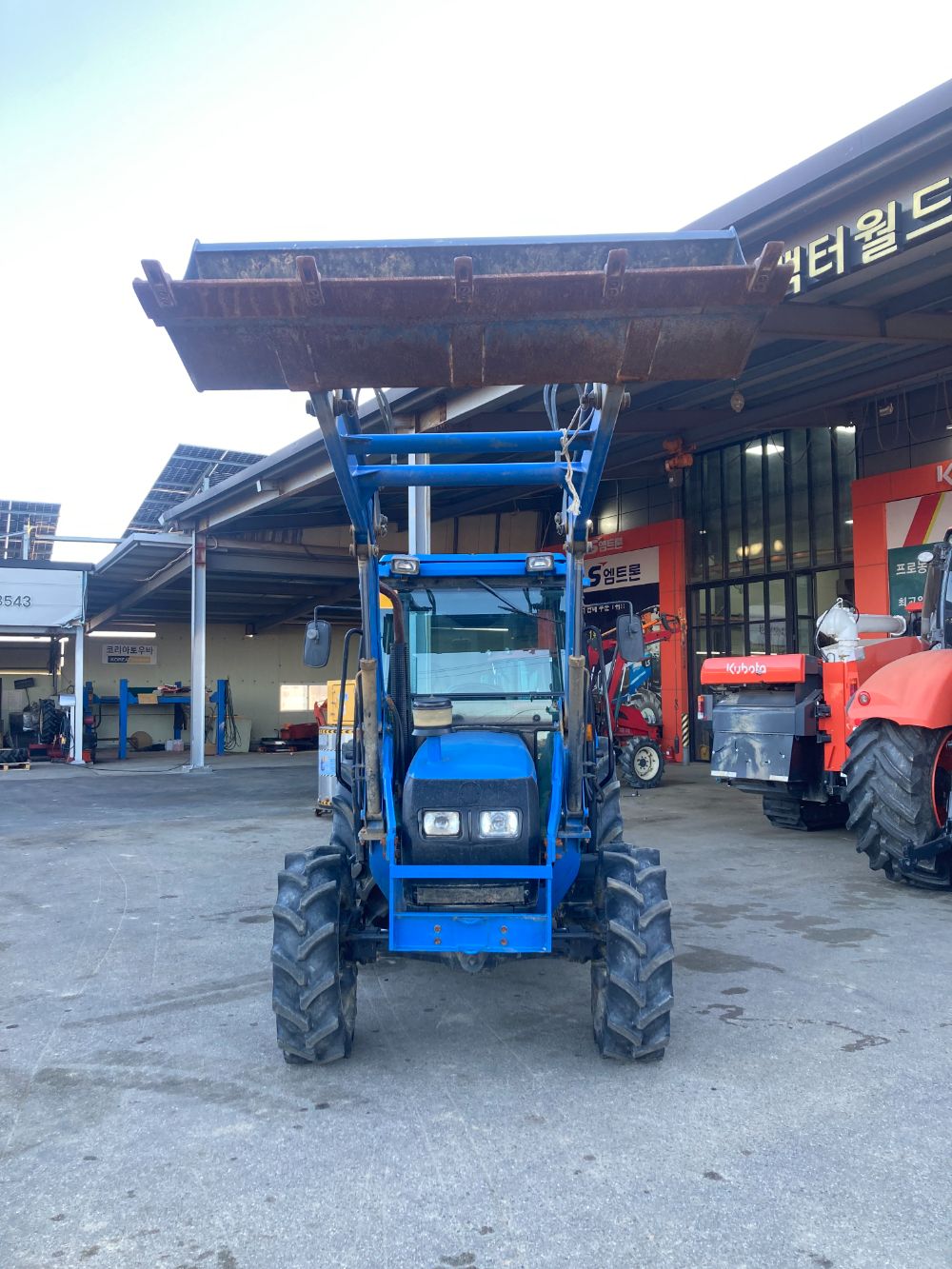 LS Tractor LT550D (55hp) 앞좌측면