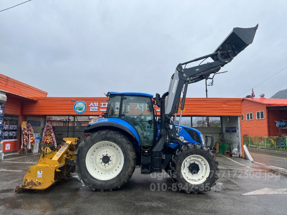 NewHolland Tractor T5-120 (120hp) 뒤우측면
