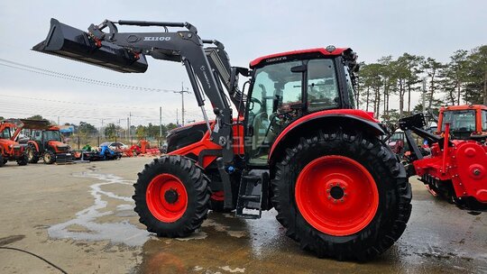 대동 트랙터 HX1400 (142마력) 앞좌측면