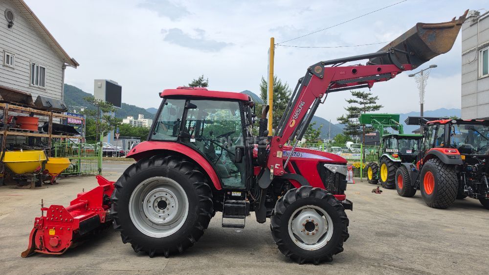 TYM Tractor S870 (86hp) 뒤우측면