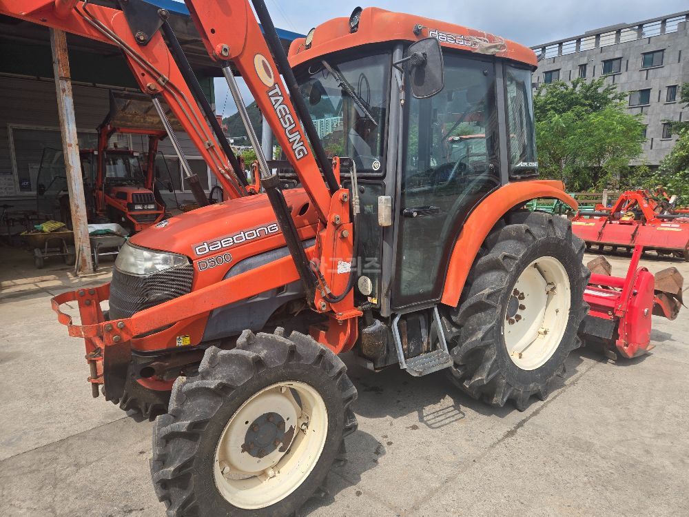 대동 트랙터 D500 (50마력) 뒤우측면
