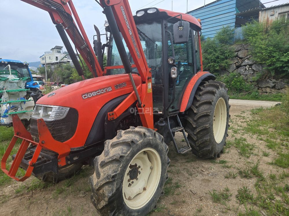 대동 트랙터 MX100 (100마력) 뒤우측면