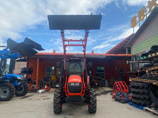 Daedong Tractor MX80 (80hp) 앞좌측면