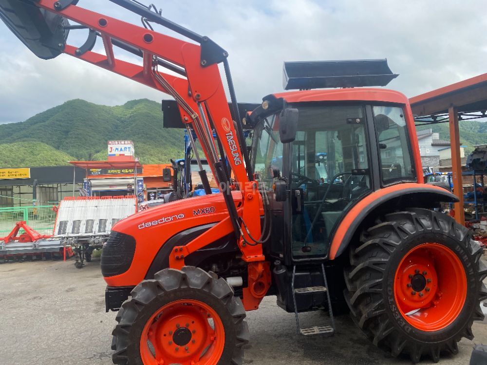 Daedong Tractor MX80 (80hp) 뒤우측면