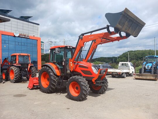 대동 트랙터 PX1300PSC (125마력) 앞좌측면