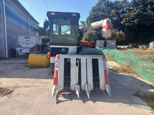Kubota Combine Harvester ER575K (5Rows) 앞좌측면