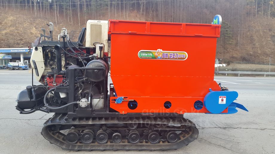  Manure Spreader GW-1000. 퇴비.  톱밥  왕겨 살포기  측면