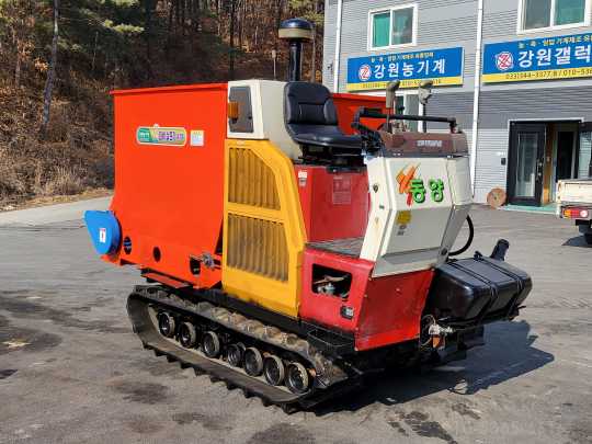  Manure Spreader 콤바인형 퇴비살포기  앞좌측면