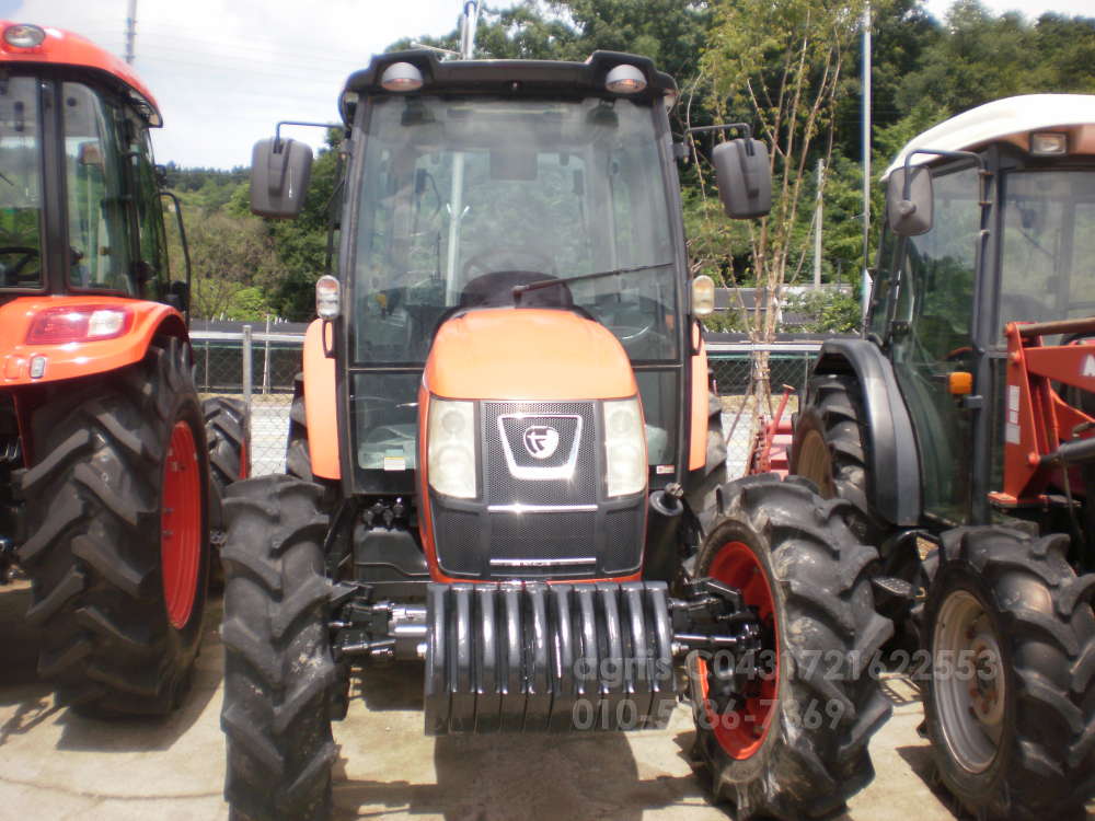 Daedong Tractor RX700 (70hp) 앞좌측면