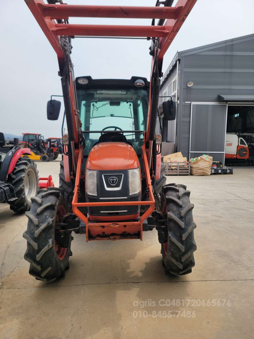 Daedong Tractor RX730 (73hp) 앞좌측면