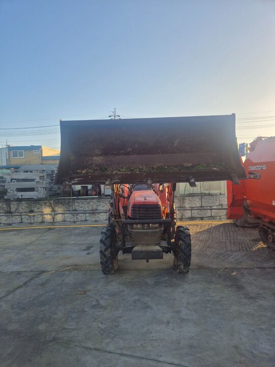 Kubota Tractor L500 (50hp) 앞좌측면
