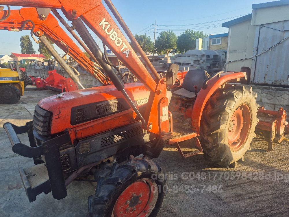 Kubota Tractor L500 (50hp) 뒤우측면