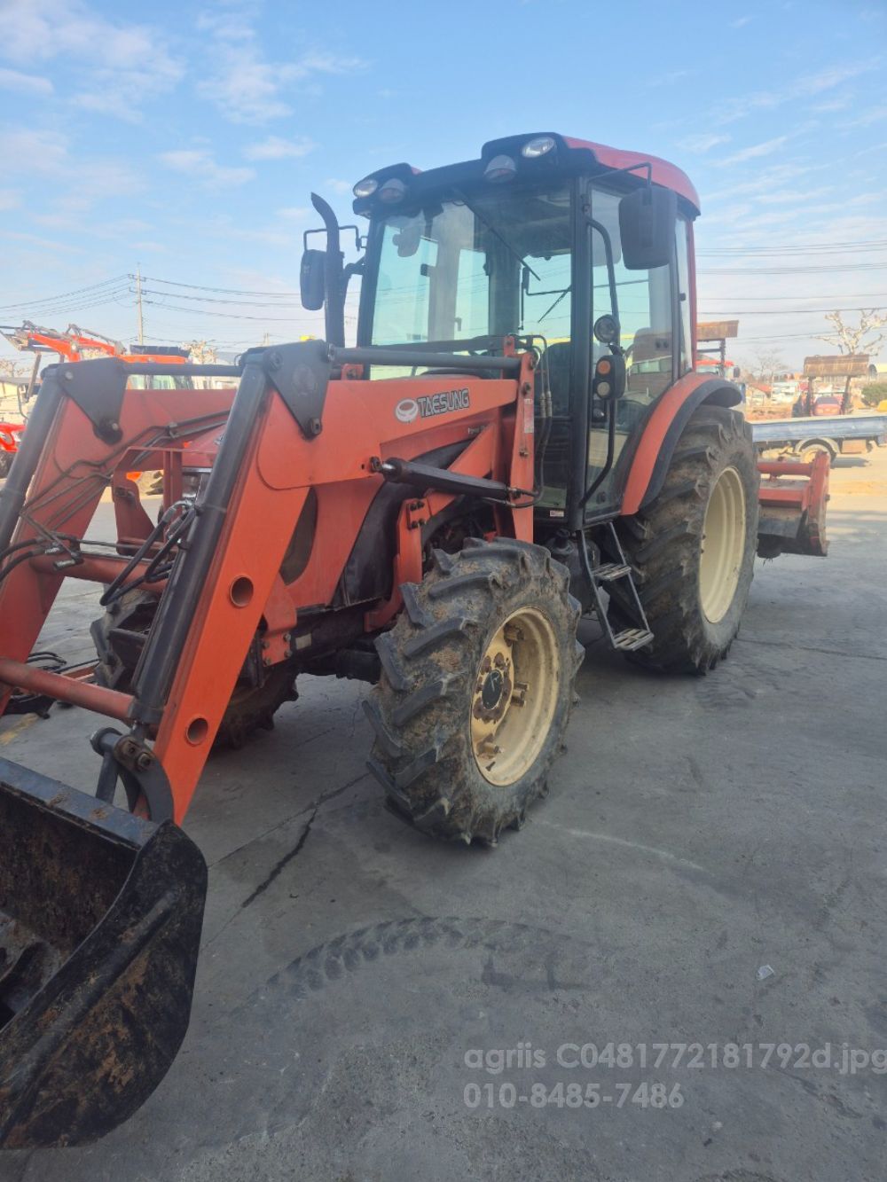 Daedong Tractor MX100 (100hp) 뒤우측면