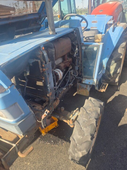 TYM 트랙터 TA4040 (41마력) 앞좌측면