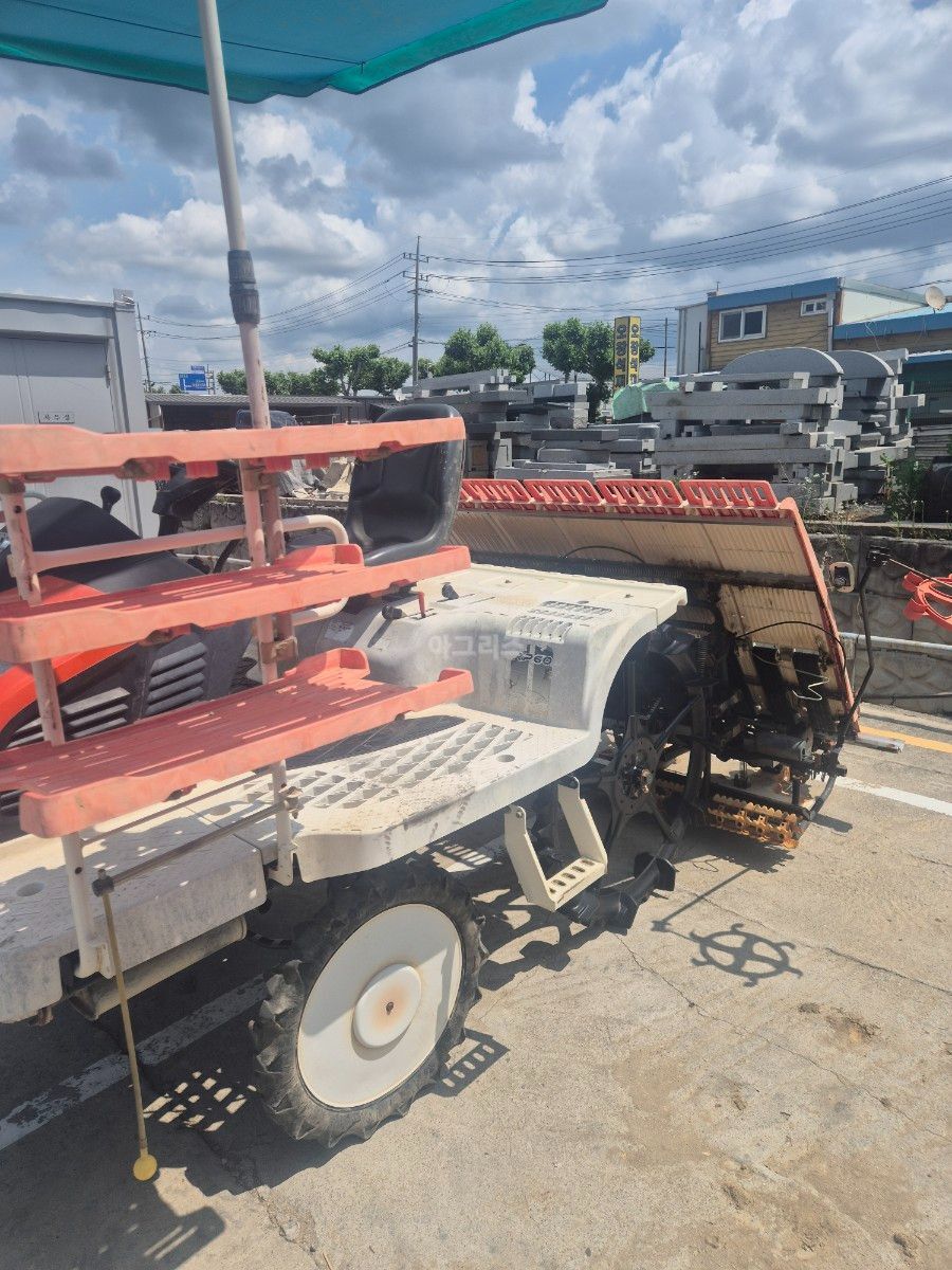 Daedong Rice transplanter ERP60D (6Rows) 뒤우측면