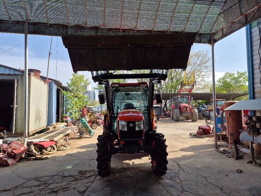 Kubota Tractor L62C (62hp) 앞좌측면