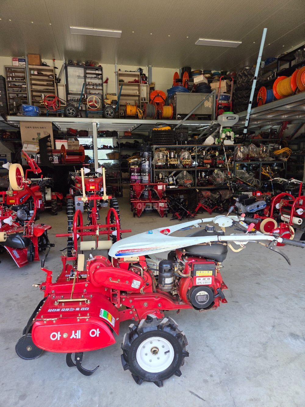 Shibaura Cultivator AMC-880SM  뒤우측면