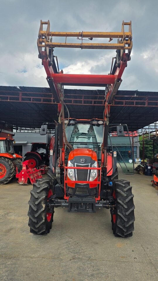 대동 트랙터 PX1300 (125마력) 앞좌측면