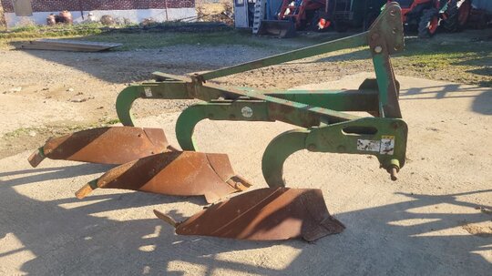 세웅. 대동3련쟁기 쟁기 Sw130 앞좌측면