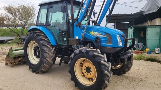 LS 트랙터 L7030 (85마력) 앞좌측면