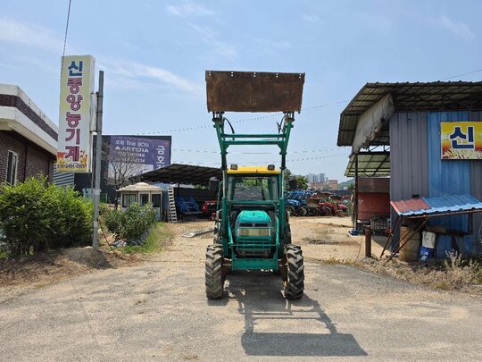 대동 트랙터 D450 (45마력) 앞좌측면