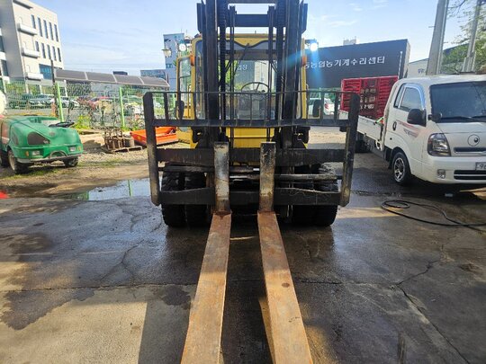  지게차 D5 (5톤) 앞좌측면