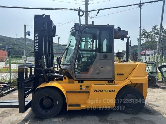 Hyundai Forklift 70D-9VB  뒤우측면