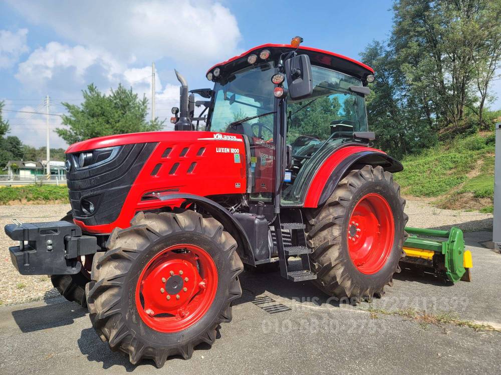 Kukje Tractor LUXEN1200  뒤우측면