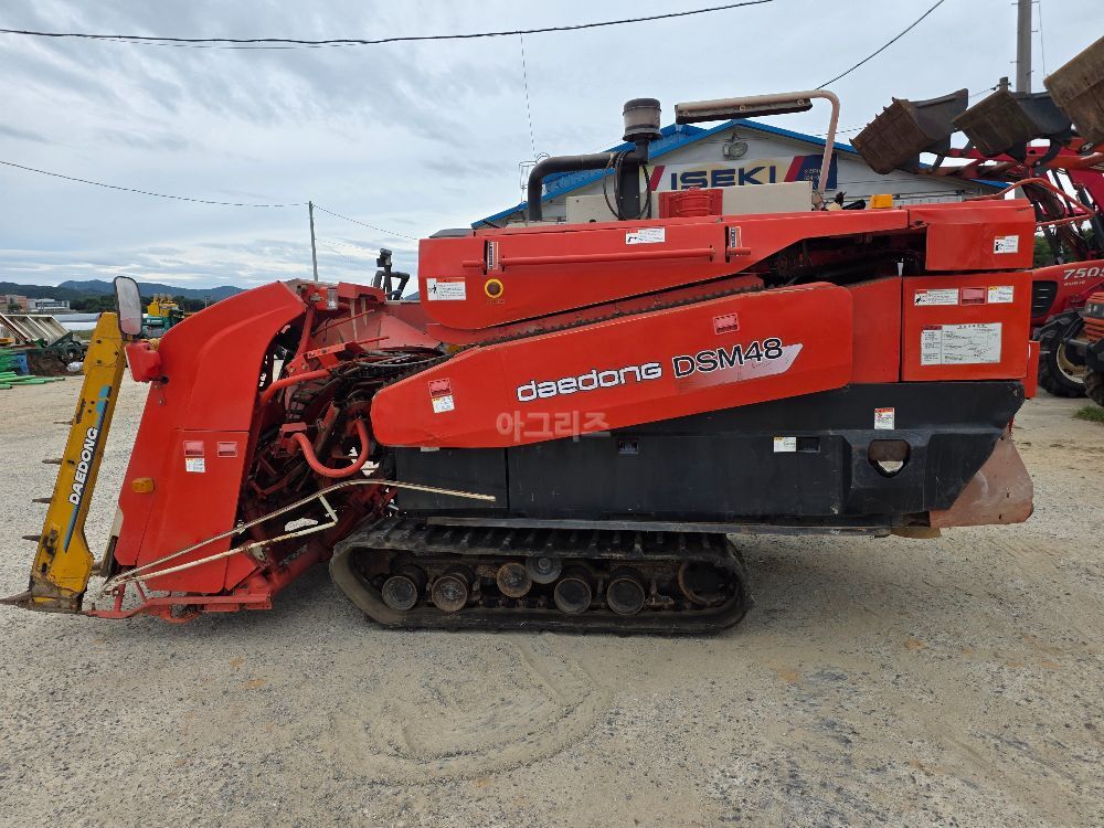 Daedong Combine Harvester DSM48 (4Rows) 뒤우측면